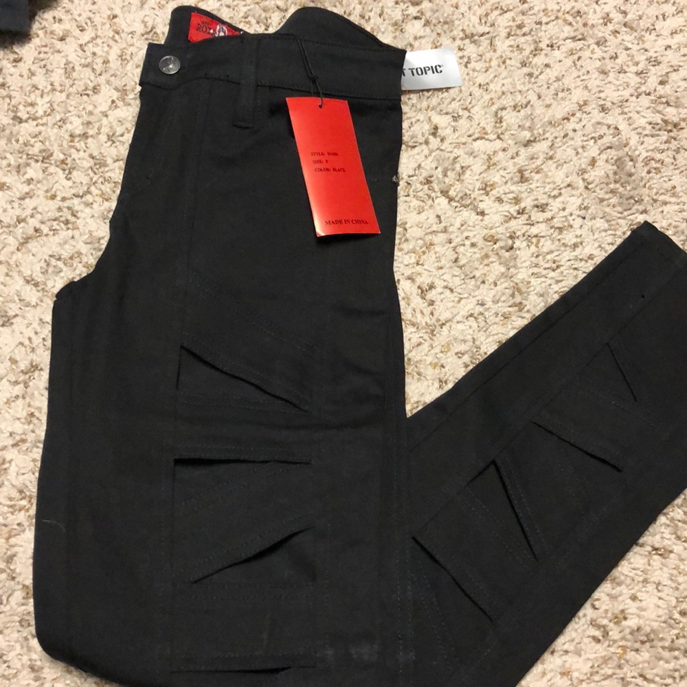 NEW Black Peekkaboo Skinny Jeans